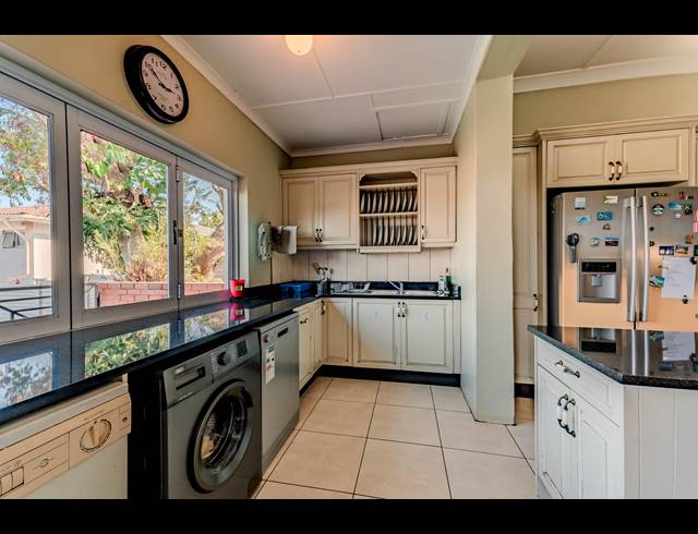 3 BEDROOM HOUSE FOR SALE IN GLENWOOD